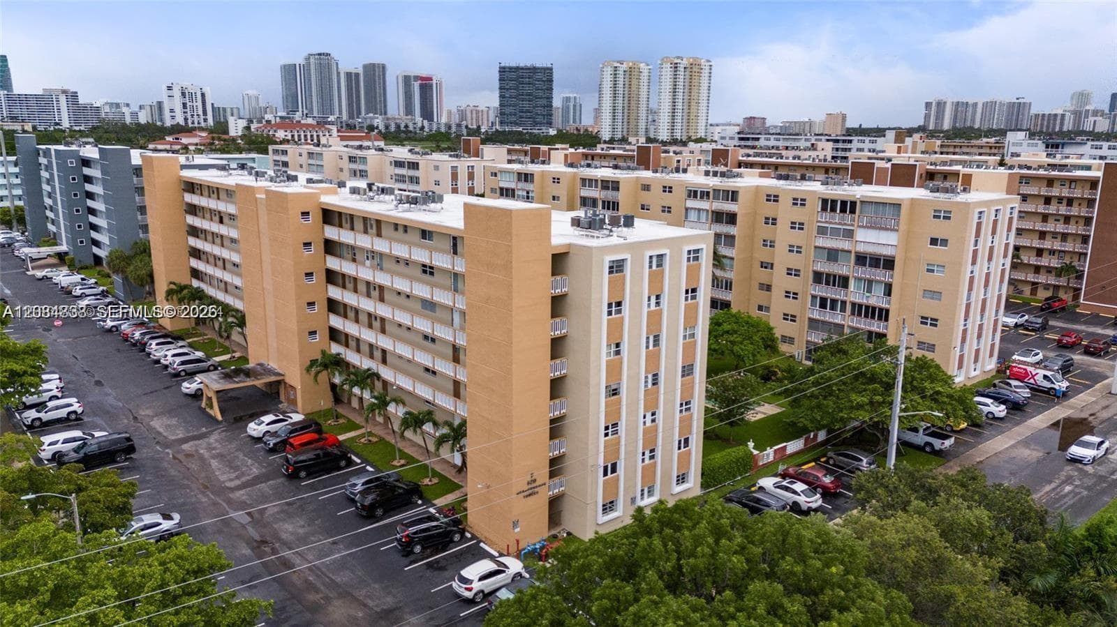 MEADOWBROOK TOWERS · #102 in Hallandale Beach - Photo 20