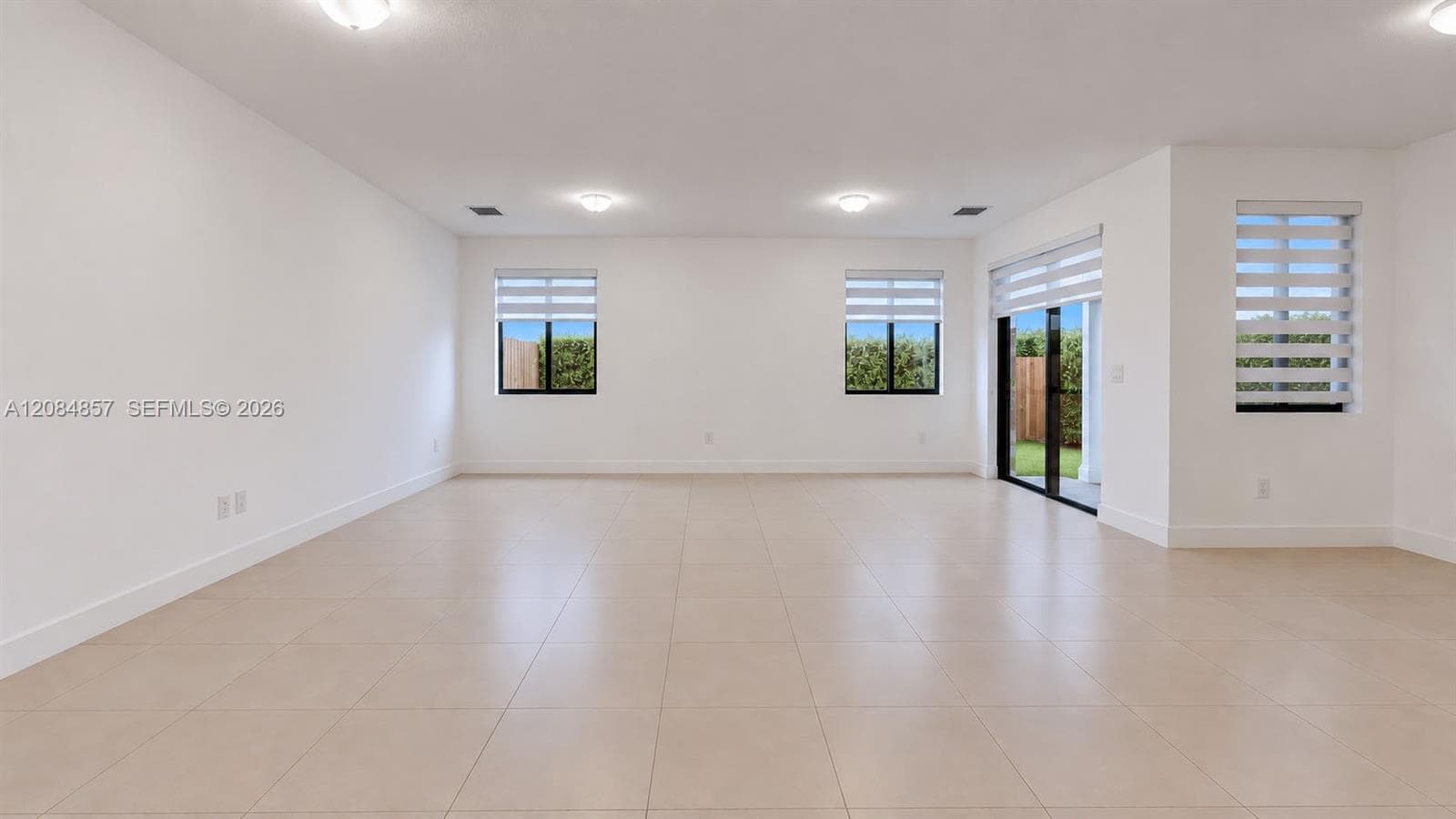 15811 SW 136th Ter photo 17