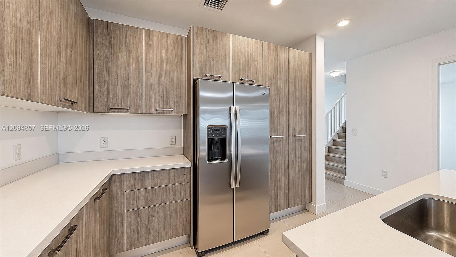 15811 SW 136th Ter photo 7
