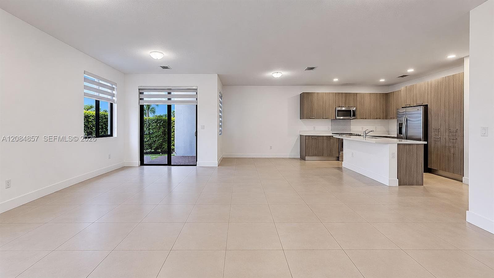 15811 SW 136th Ter photo 15