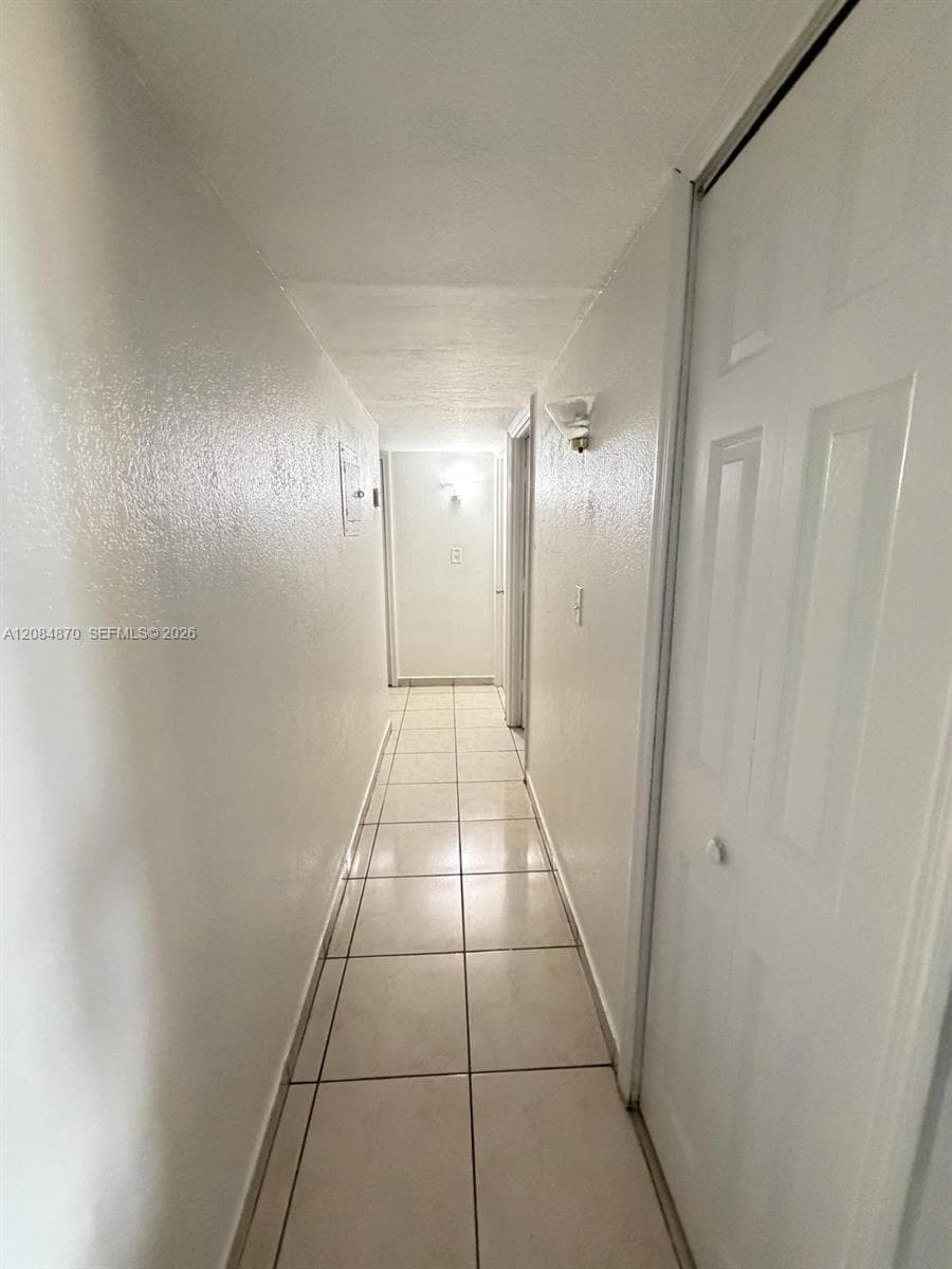 LAS ESTRELLAS CONDO · #202 in Hialeah - Photo 3