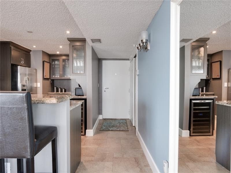 121 unit 806 entrance