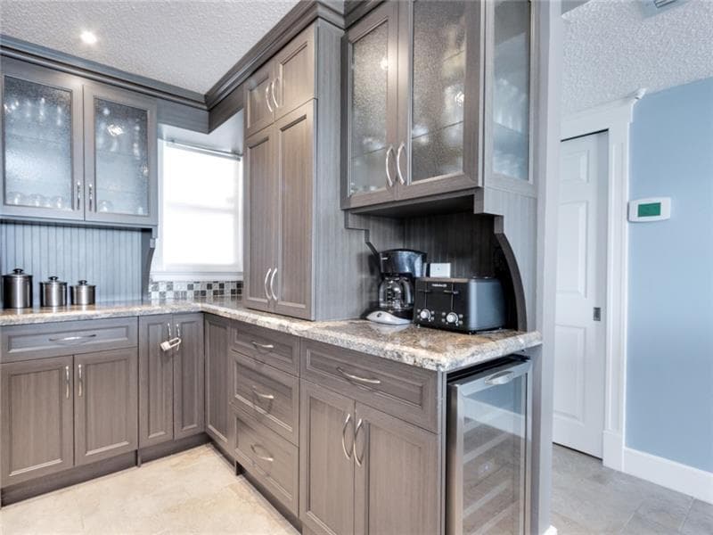 121 unit 806 kitchen 3
