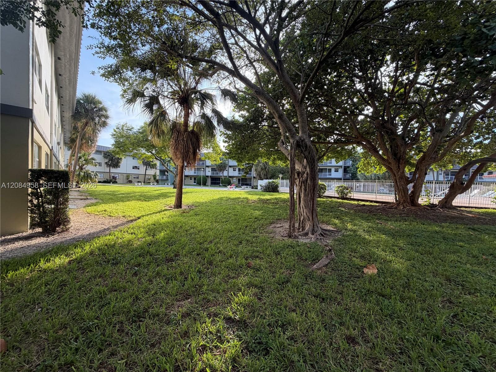 PARADISE BY THE SEA CONDO · #310 in Hallandale Beach - Photo 13