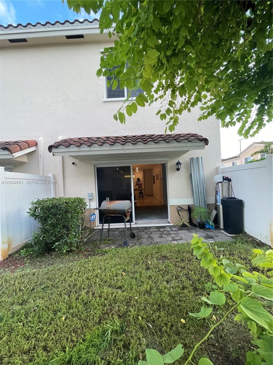2823 NW 181st St photo 30