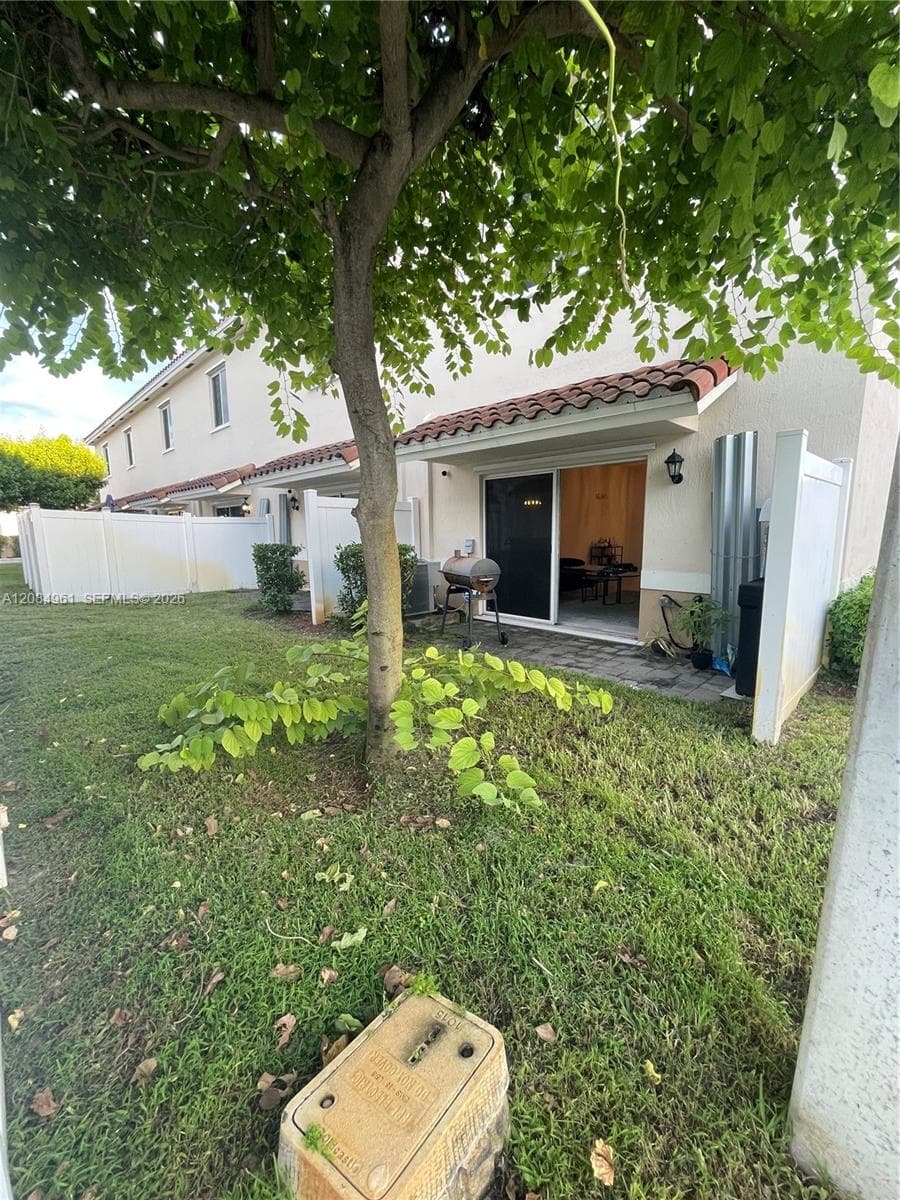2823 NW 181st St photo 31