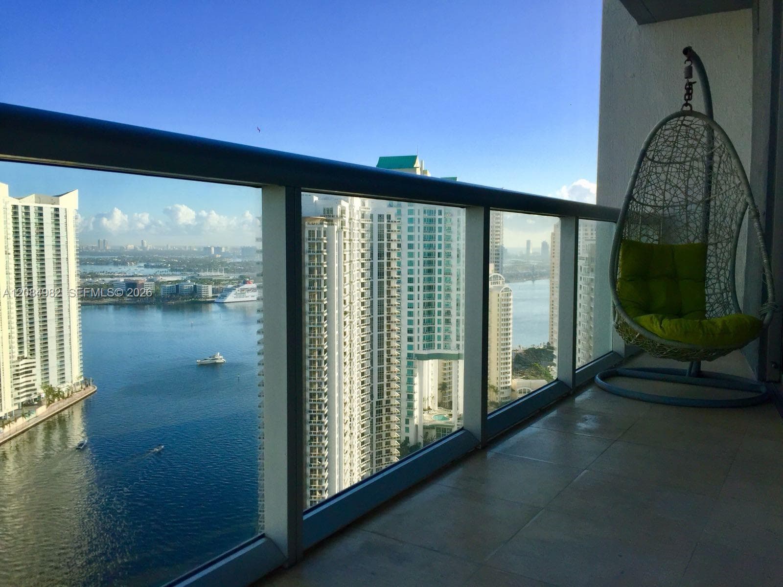 Icon Brickell II · #3410 in Miami - Photo 27