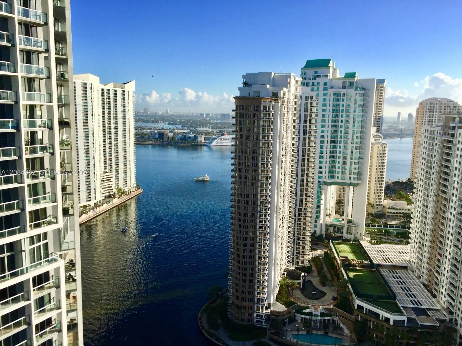 Icon Brickell II · #3410 in Miami - Photo 1