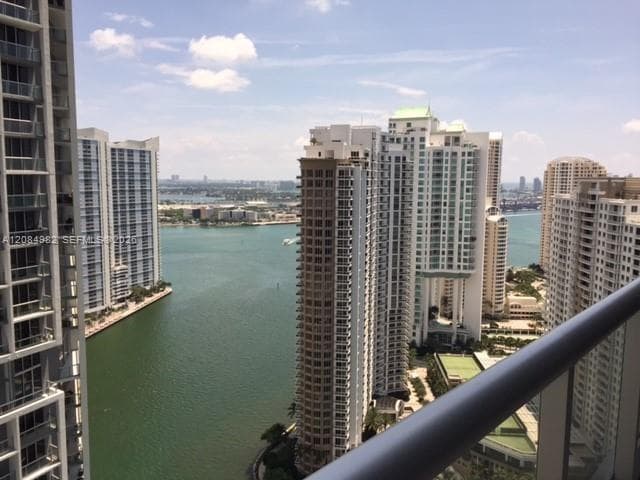 Icon Brickell II · #3410 in Miami - Photo 25