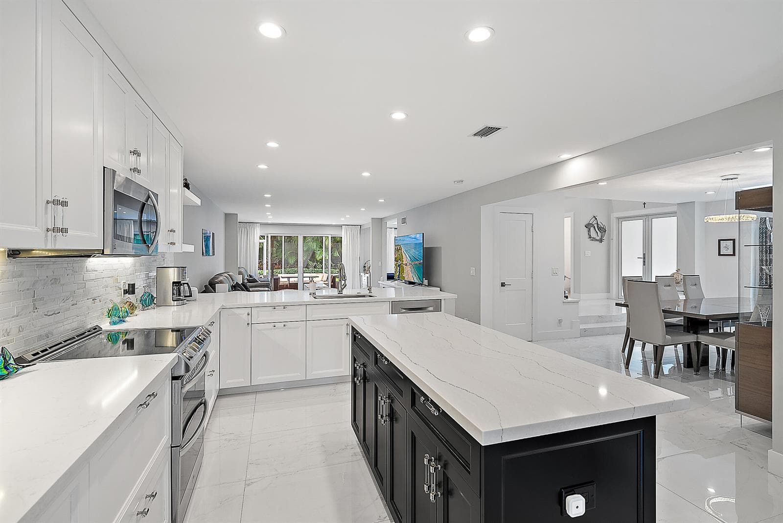 Open Kitchen
