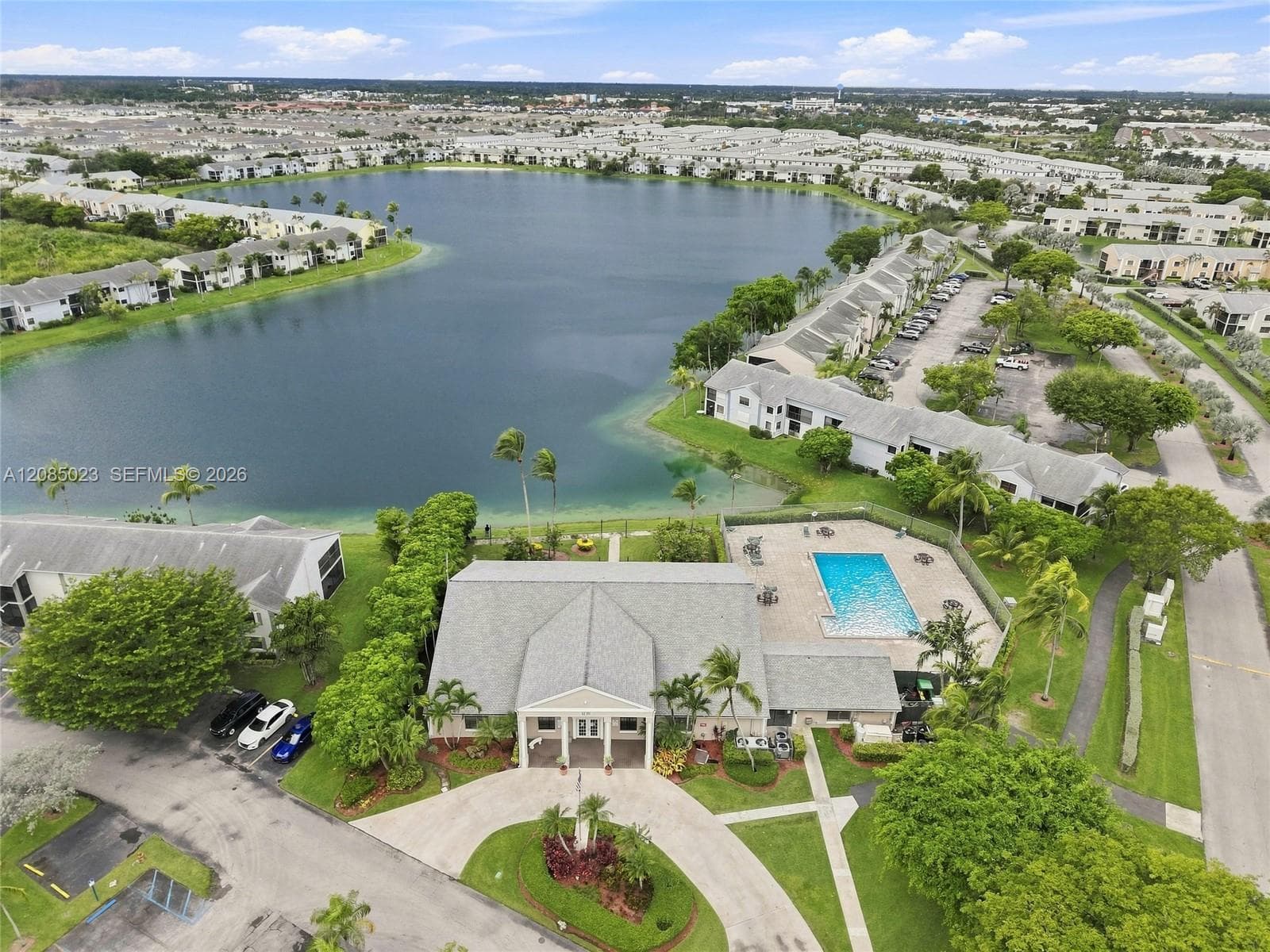 Lakeshore Condo · #1031C in Homestead - Photo 27