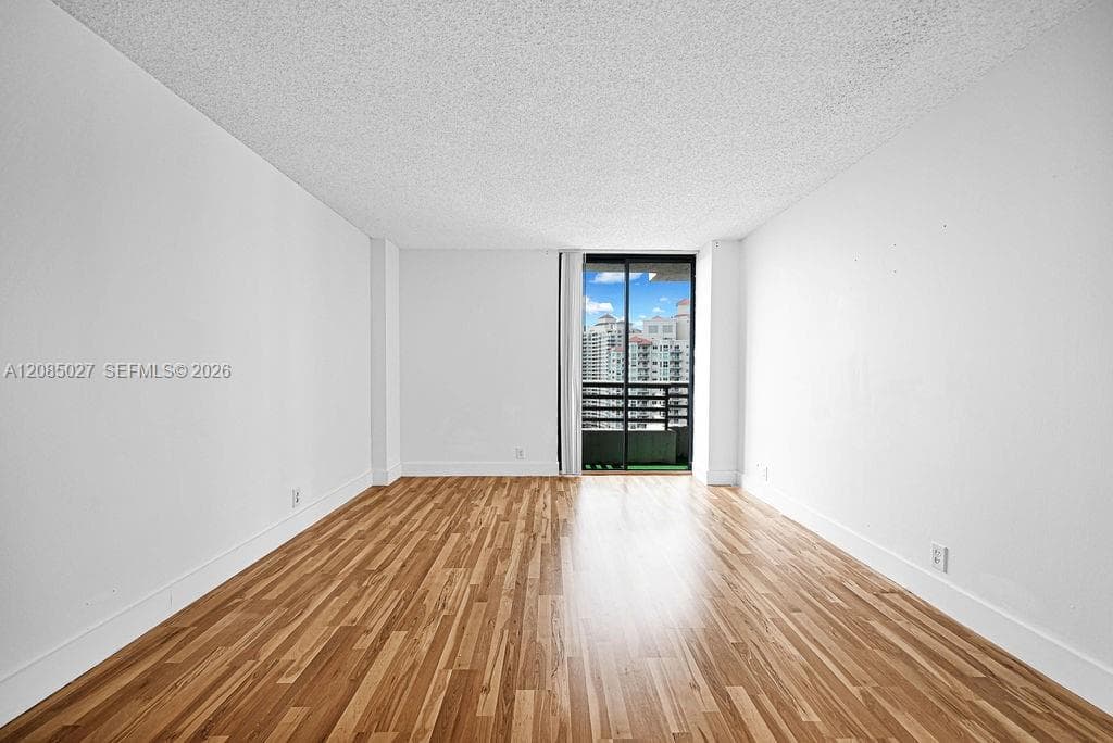 PARC CENTRAL AVENTURA SOU · #LP03 in Aventura - Photo 20
