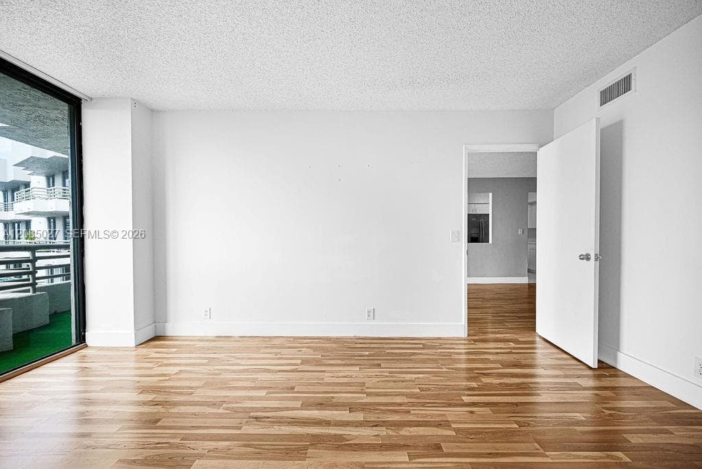 PARC CENTRAL AVENTURA SOU · #LP03 in Aventura - Photo 19