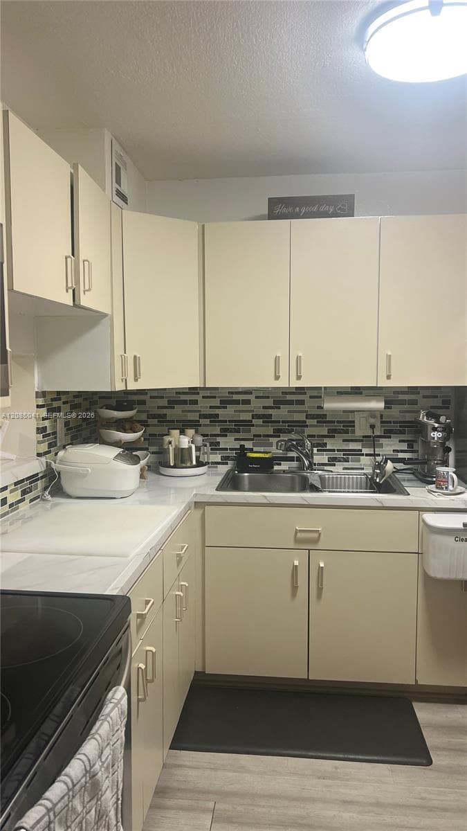 Casa Real Condo · #210 in Hialeah - Photo 3