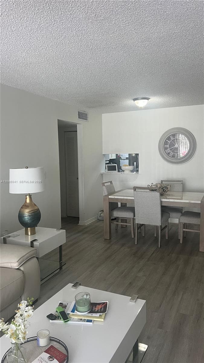 Casa Real Condo · #210 in Hialeah - Photo 5