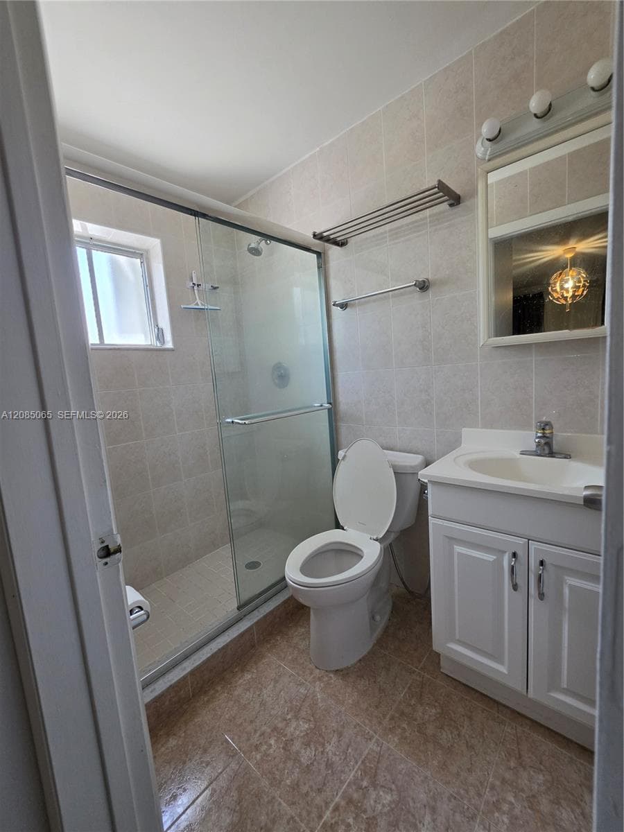 TOWN & COUNTRY APTS CONDO · #119 in Hollywood - Photo 27