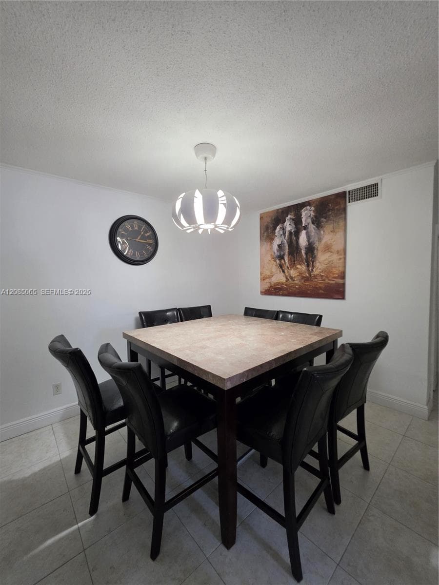 TOWN & COUNTRY APTS CONDO · #119 in Hollywood - Photo 10