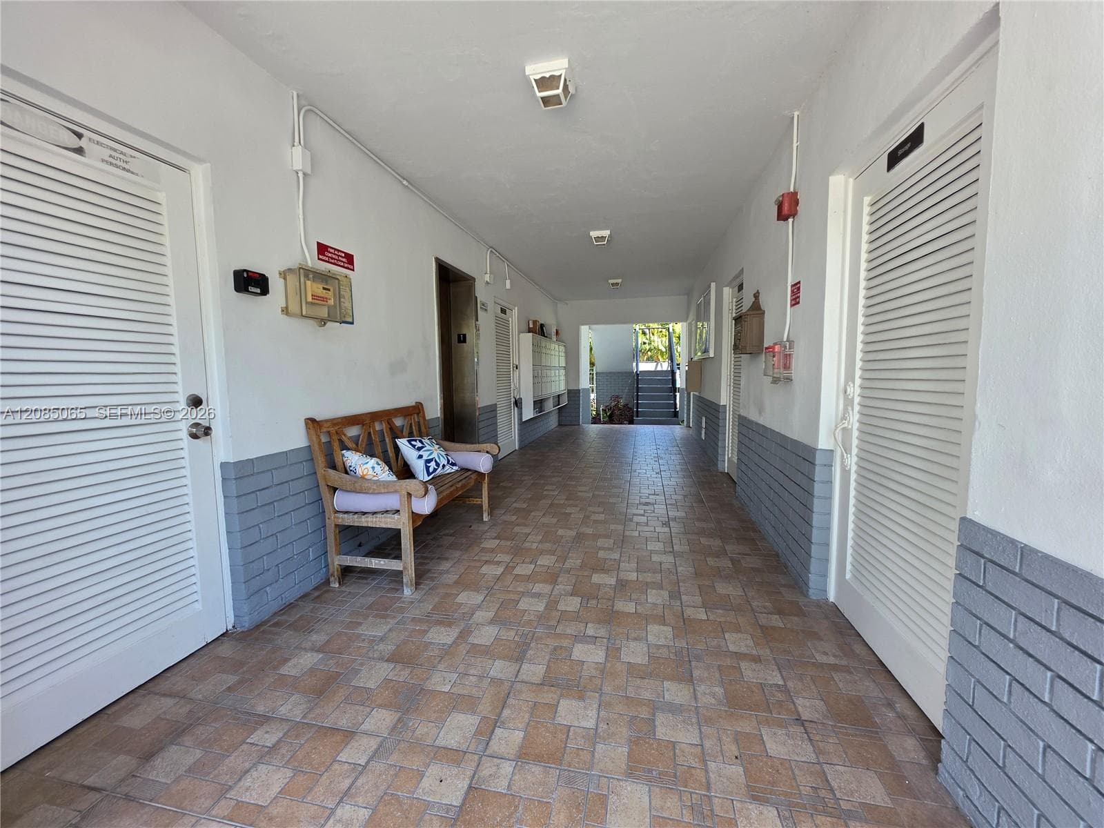 TOWN & COUNTRY APTS CONDO · #119 in Hollywood - Photo 33