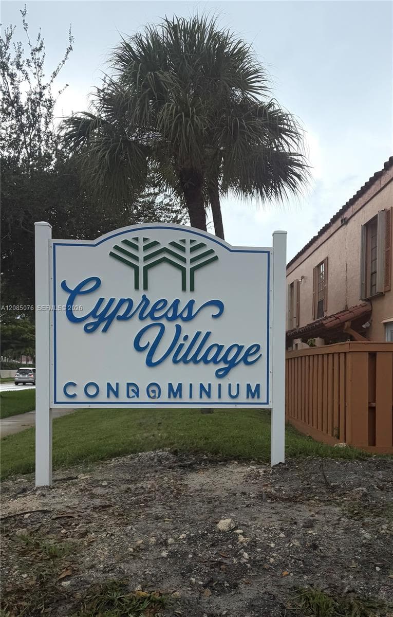 Cypress Village Condo · #Q8 in Miami Lakes - Photo 15
