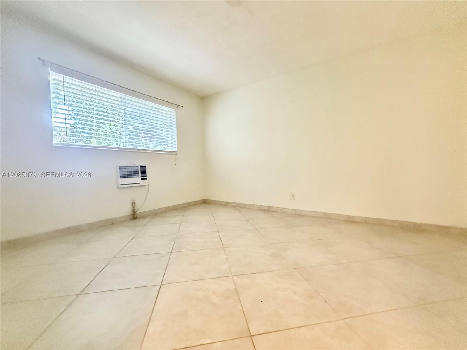 RONOLA APTS CONDO · #7 in Dania Beach - Photo 9