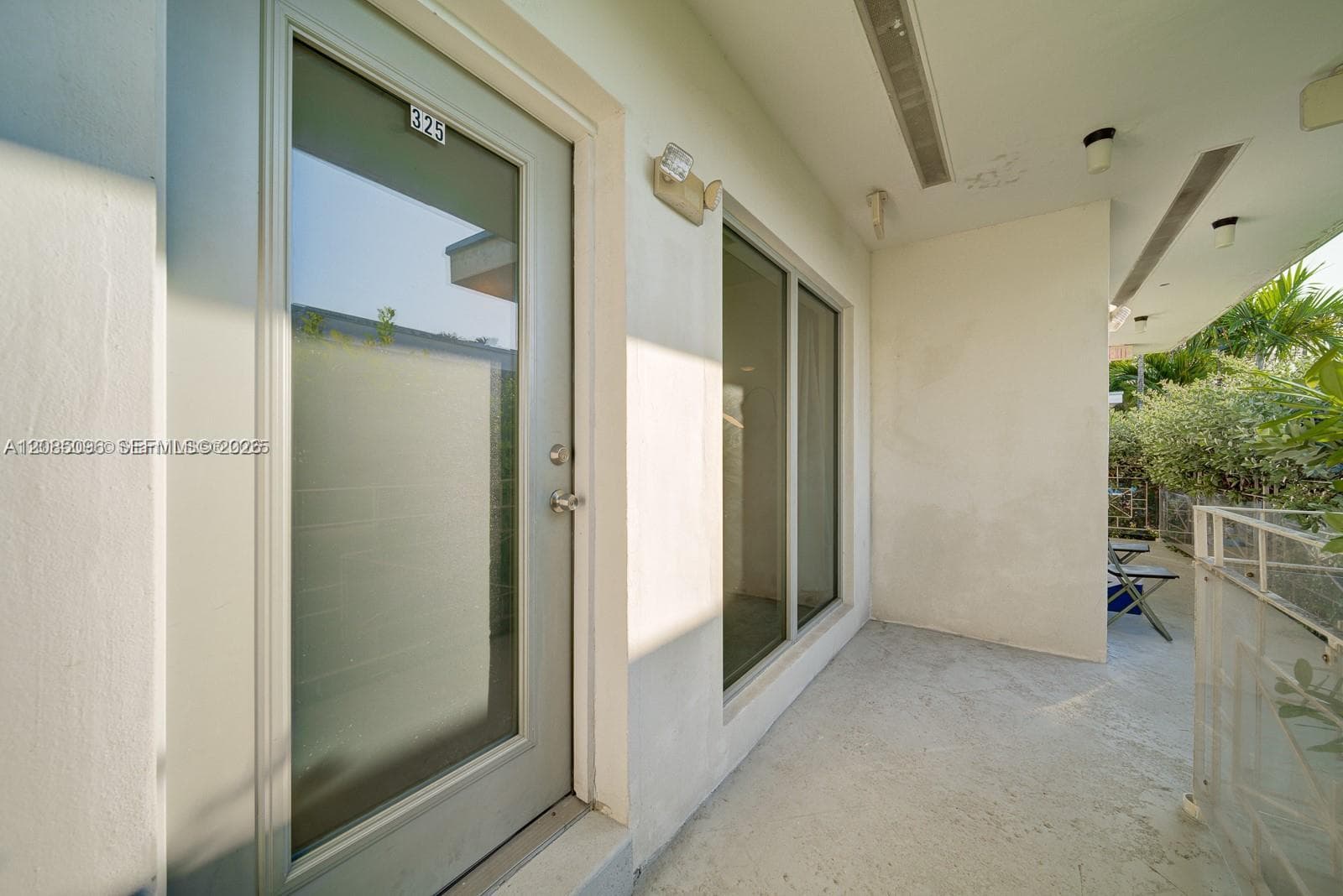 ETRURIA CONDO · #325 in Miami Beach - Photo 1