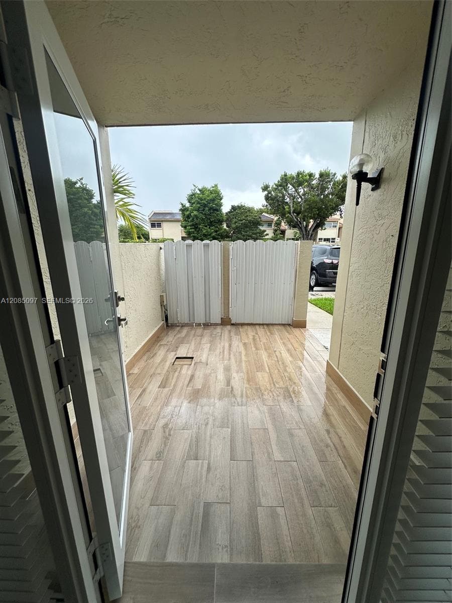 14357 Kendale Lakes Cir #14357 photo 5