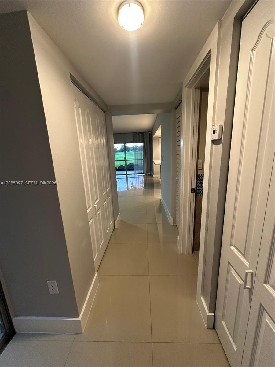 14357 Kendale Lakes Cir #14357 photo 11