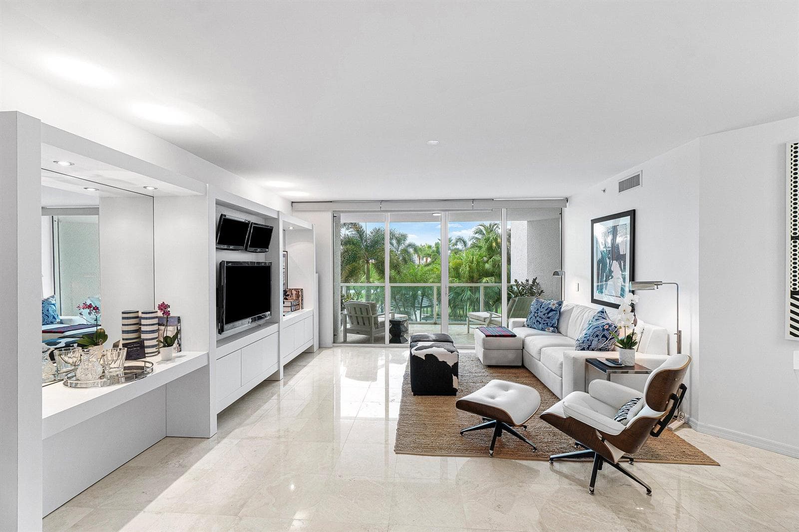 550 SE Mizner Blvd B309 Boca Raton FL 33