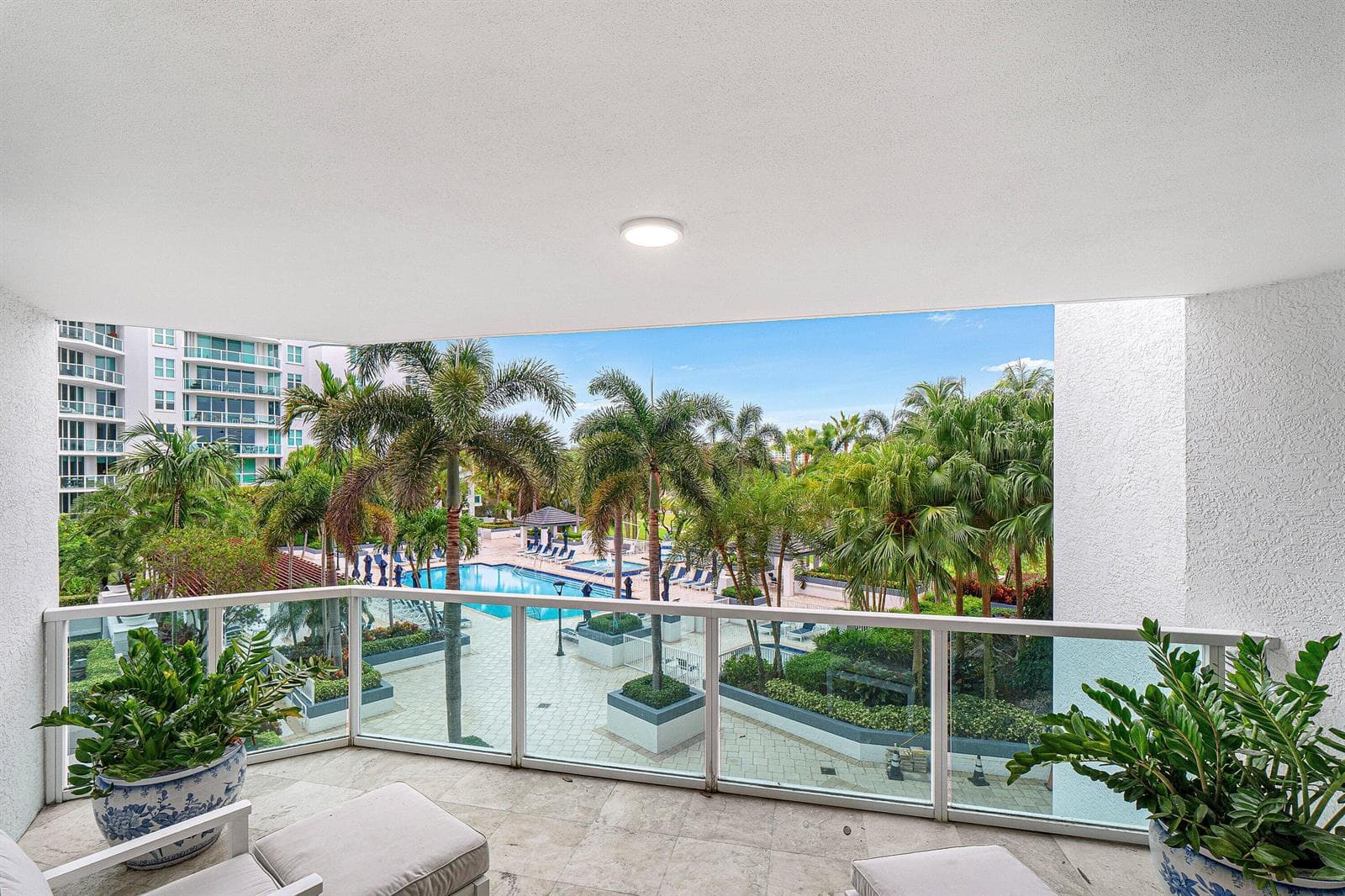 550 SE Mizner Blvd B309 Boca Raton FL 33
