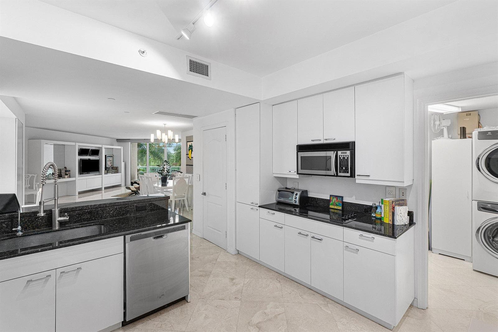 550 SE Mizner Blvd B309 Boca Raton FL 33