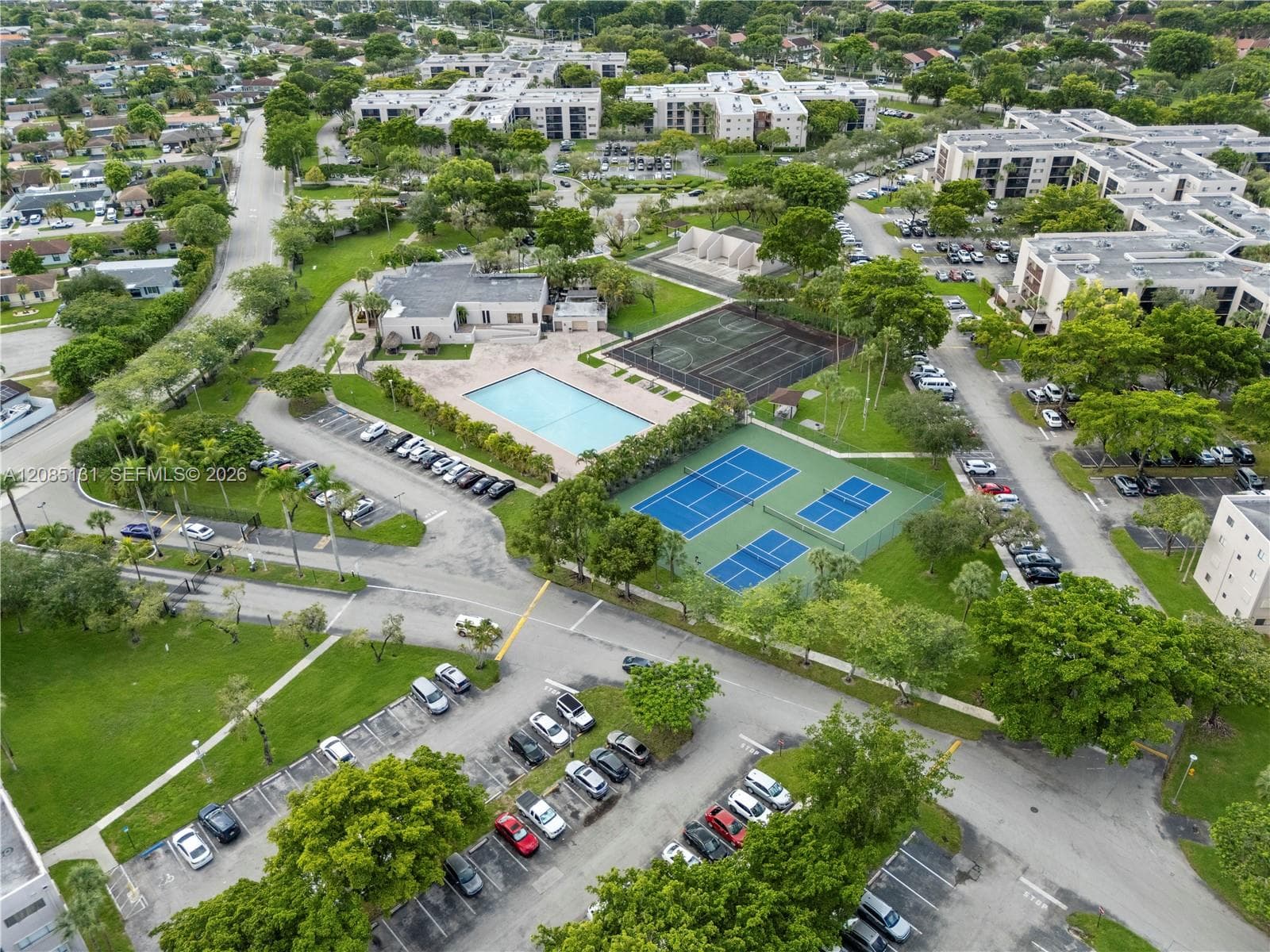 THE HORIZONS WEST CONDO · #107 in Miami - Photo 24