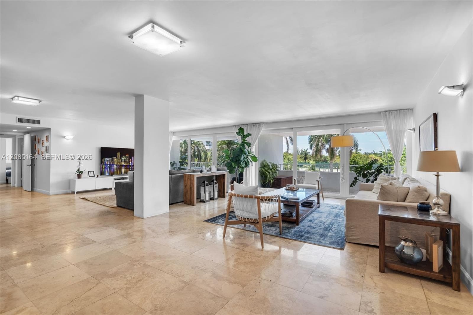 Commodore Club South · #310 in Key Biscayne - Photo 2