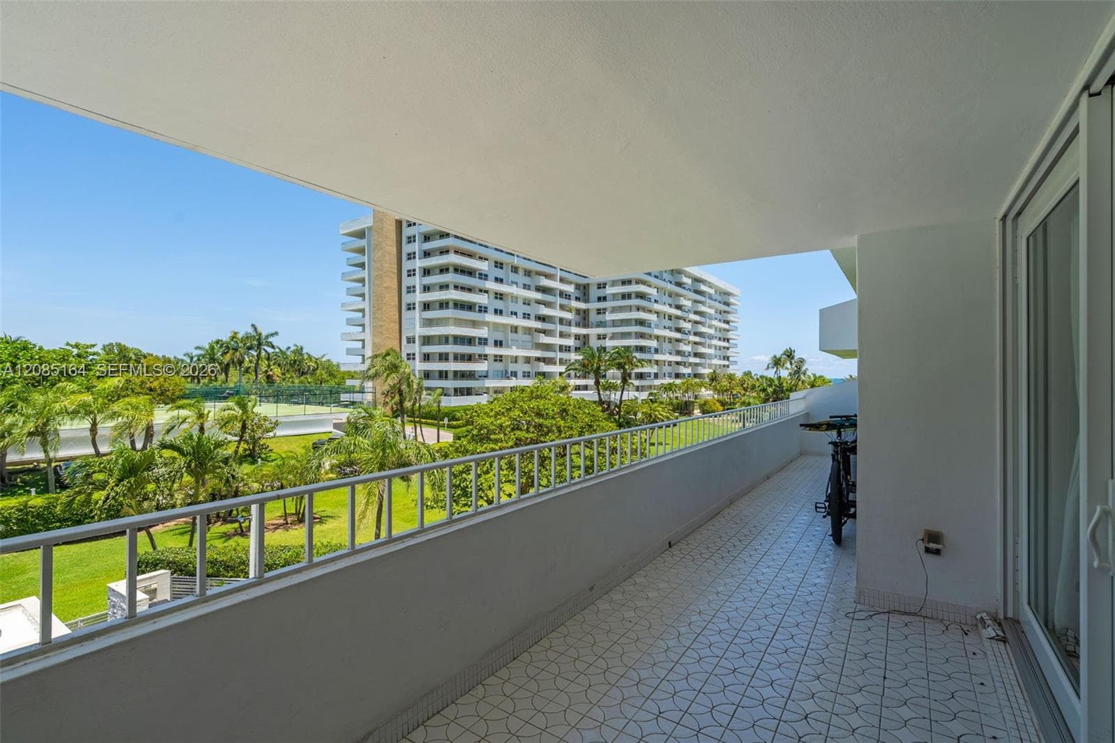 Commodore Club South · #310 in Key Biscayne - Photo 20