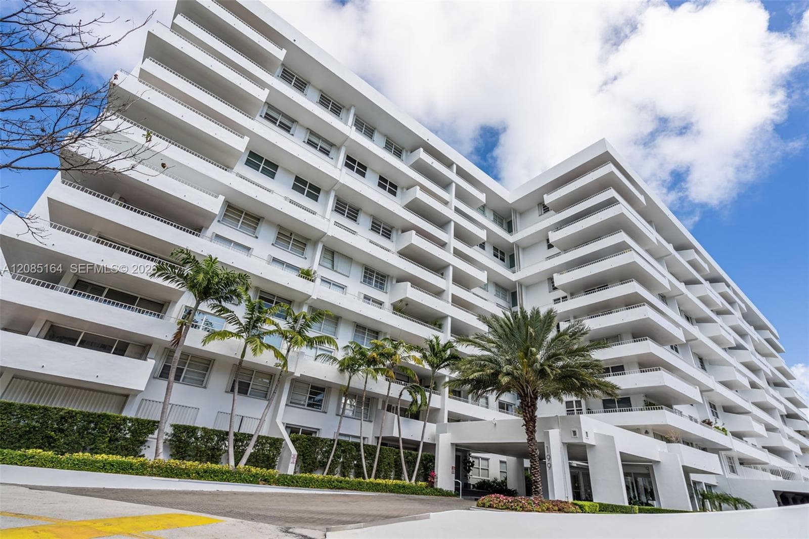 Commodore Club South · #310 in Key Biscayne - Photo 37