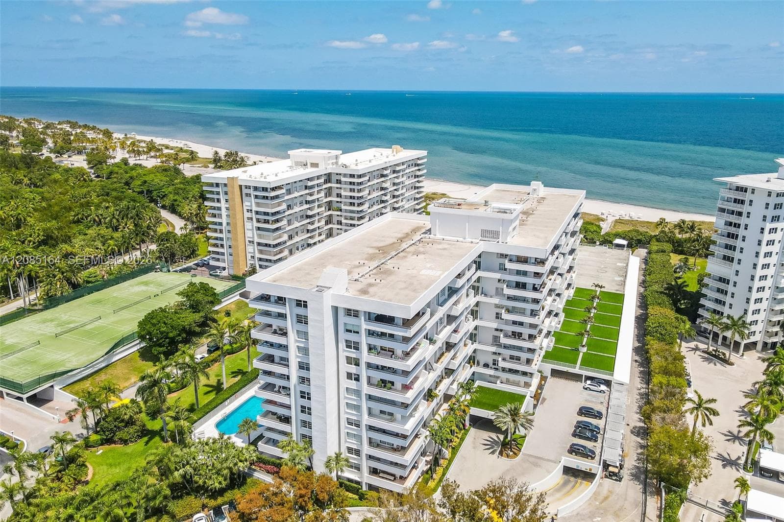 Commodore Club South · #310 in Key Biscayne - Photo 35