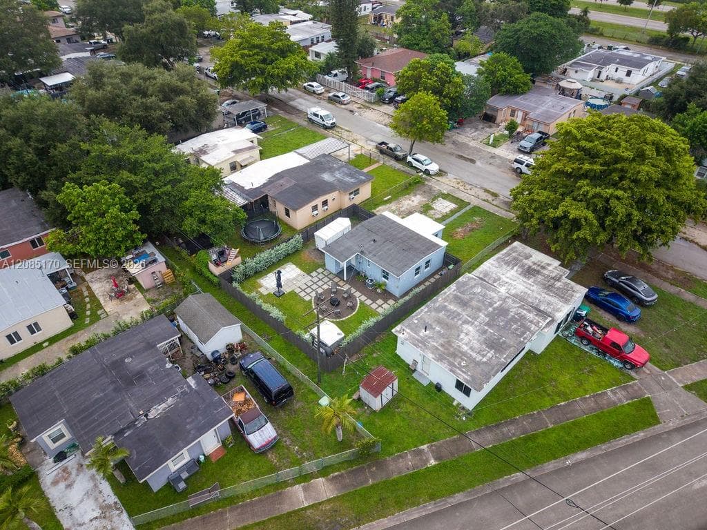 2020 Rutland St photo 34
