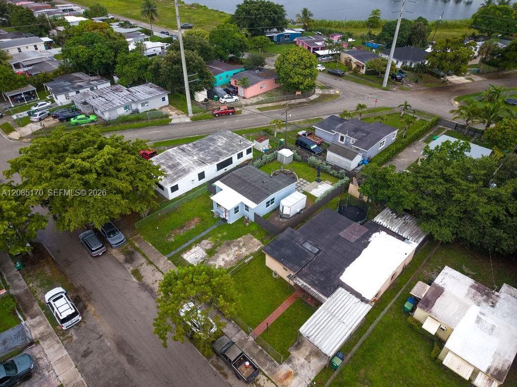 2020 Rutland St photo 29