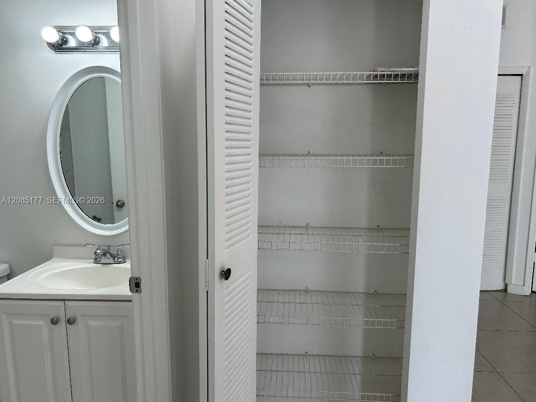 Point Lake Condo · #207 in Miami - Photo 20
