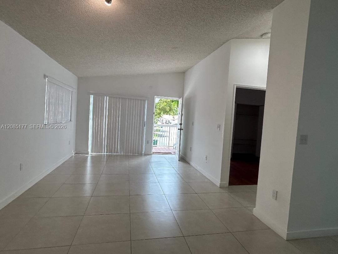 Point Lake Condo · #207 in Miami - Photo 10