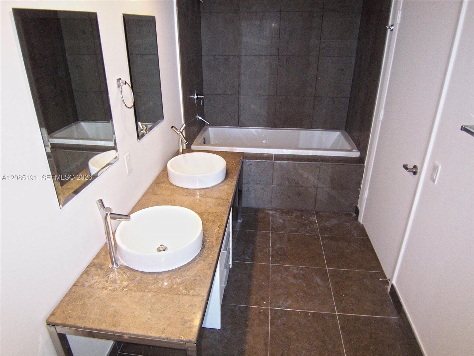 Icon Brickell I · #2303 in Miami - Photo 12