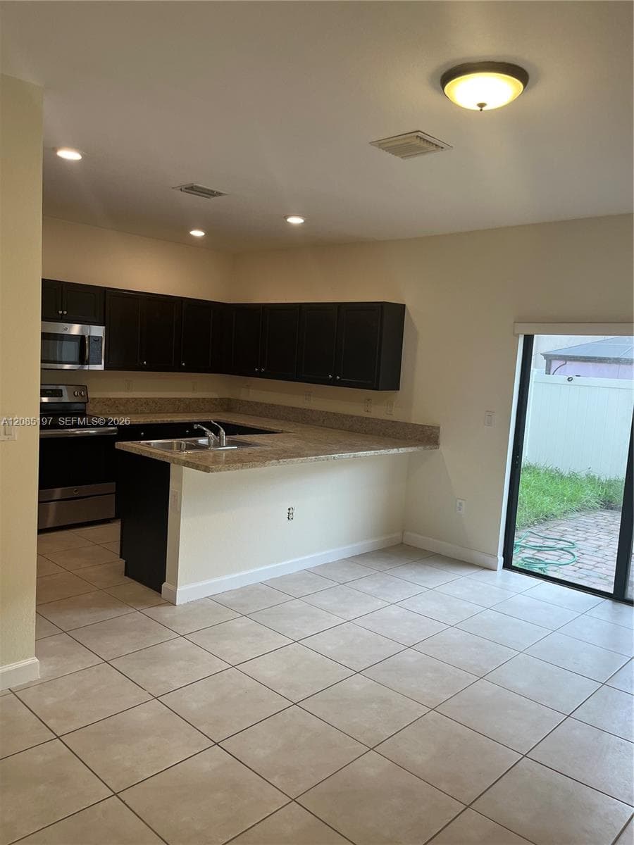 9373 W 33rd Way #9373 photo 4
