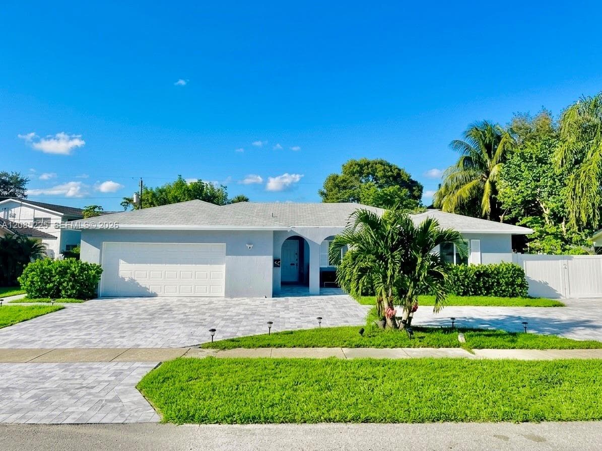 1545 Nw 11th St