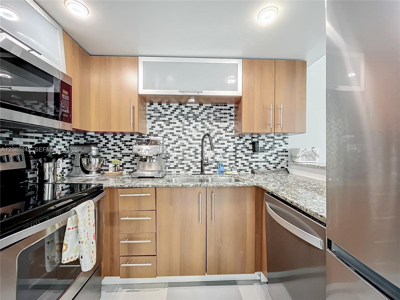 MORNINGSIDE PALMS CONDO · #12 in Miami - Photo 6