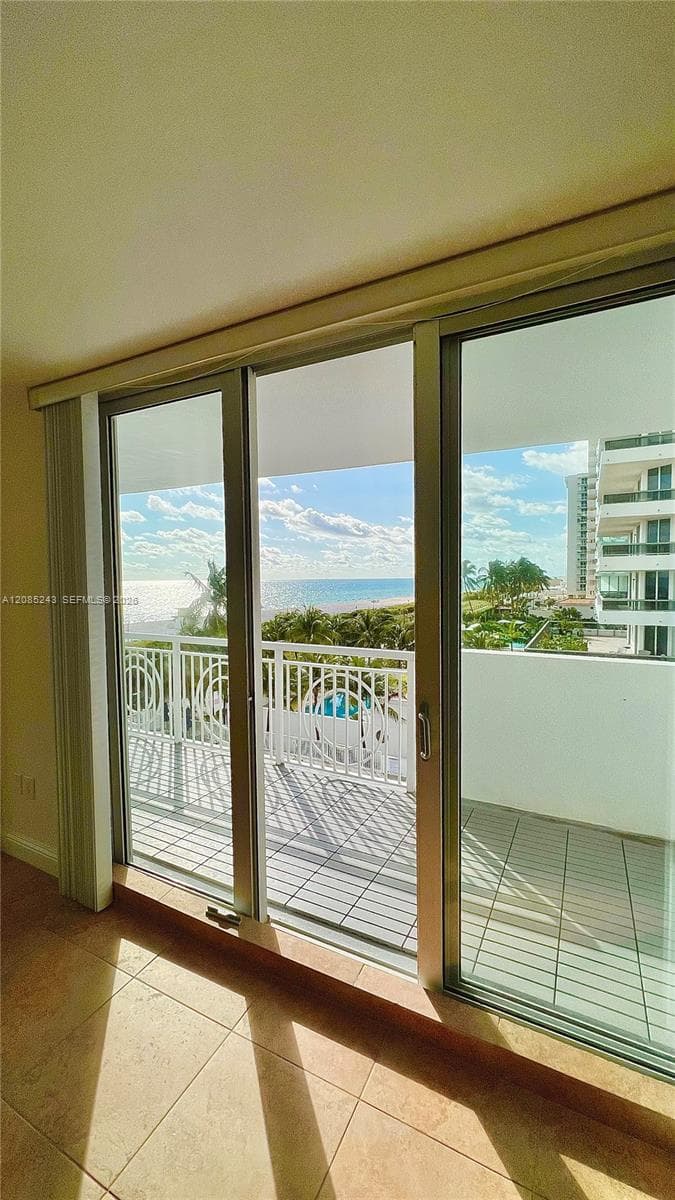 CORINTHIAN CONDO · #5G in Miami Beach - Photo 44
