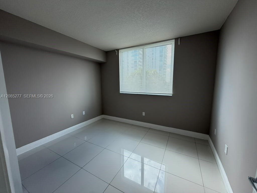 TERRAZAS RIVERPARK VILLAG · #804 in Miami - Photo 13