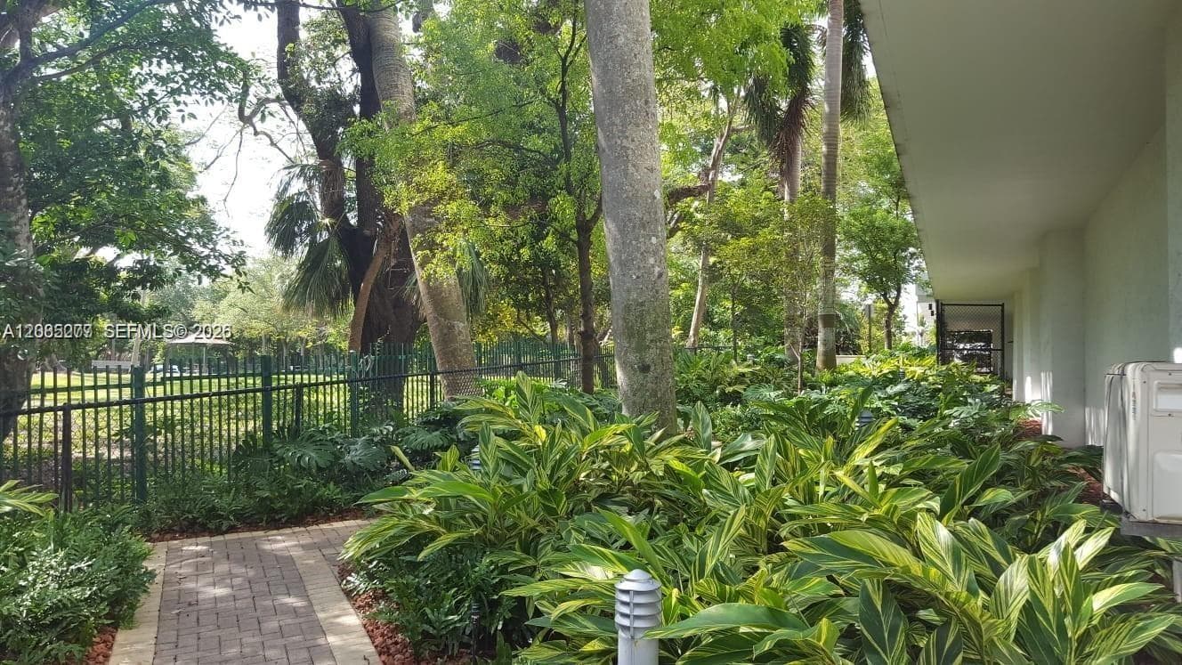 TERRAZAS RIVERPARK VILLAG · #804 in Miami - Photo 16