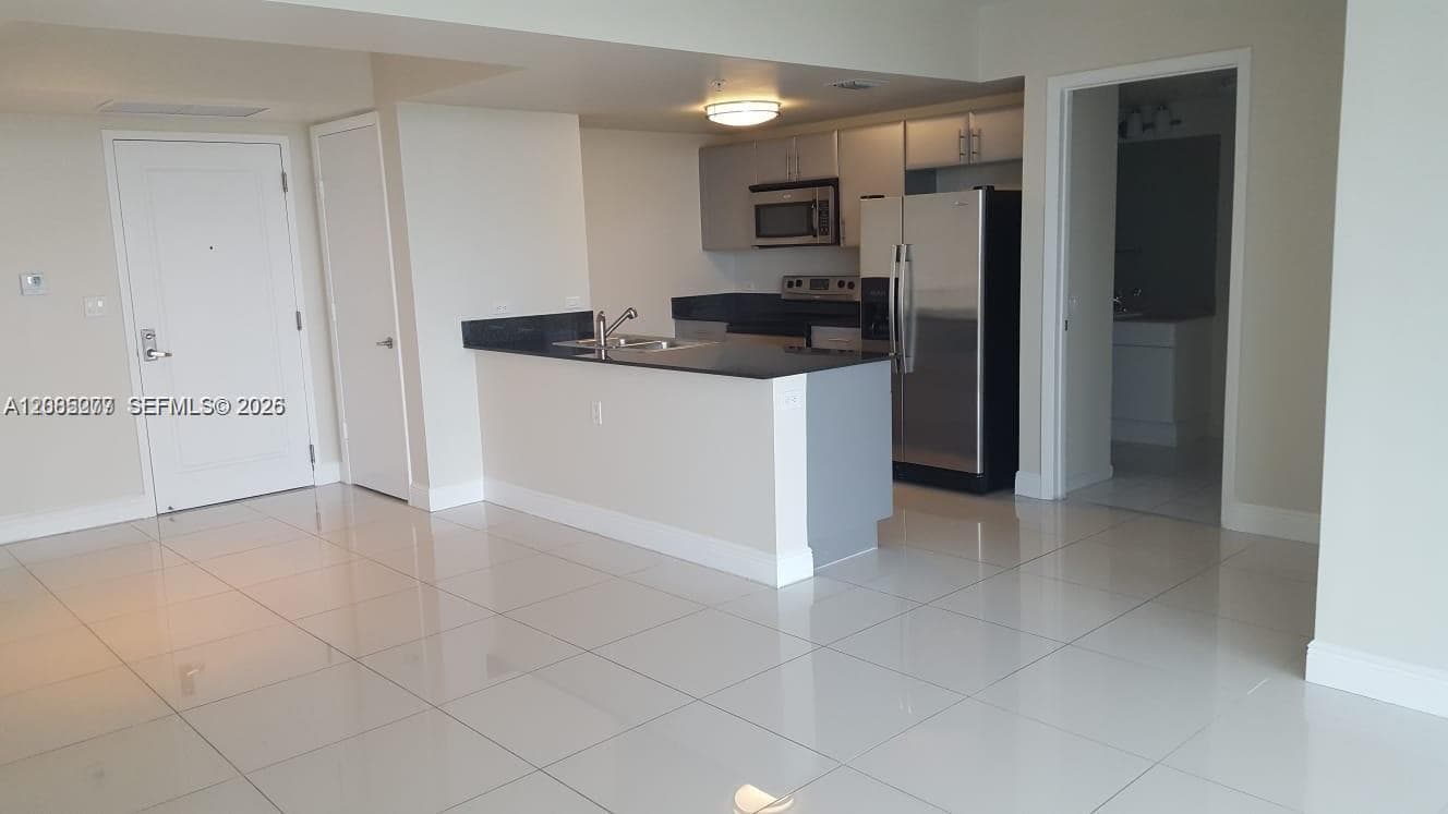 TERRAZAS RIVERPARK VILLAG · #804 in Miami - Photo 3