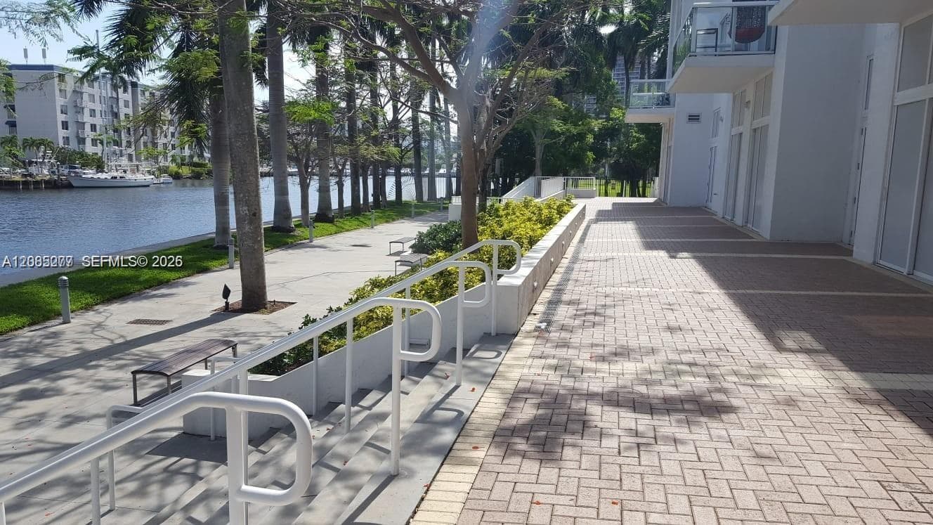 TERRAZAS RIVERPARK VILLAG · #804 in Miami - Photo 18