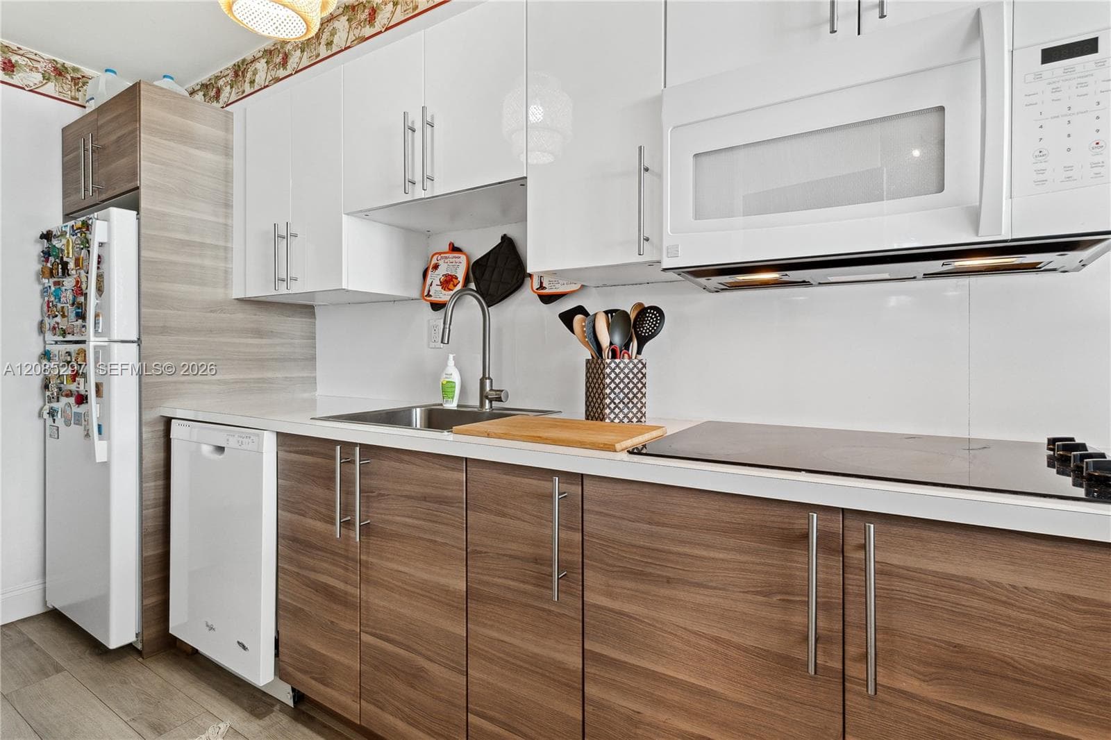 ISLANDER CONDO APTS · #508 in Miami Beach - Photo 4
