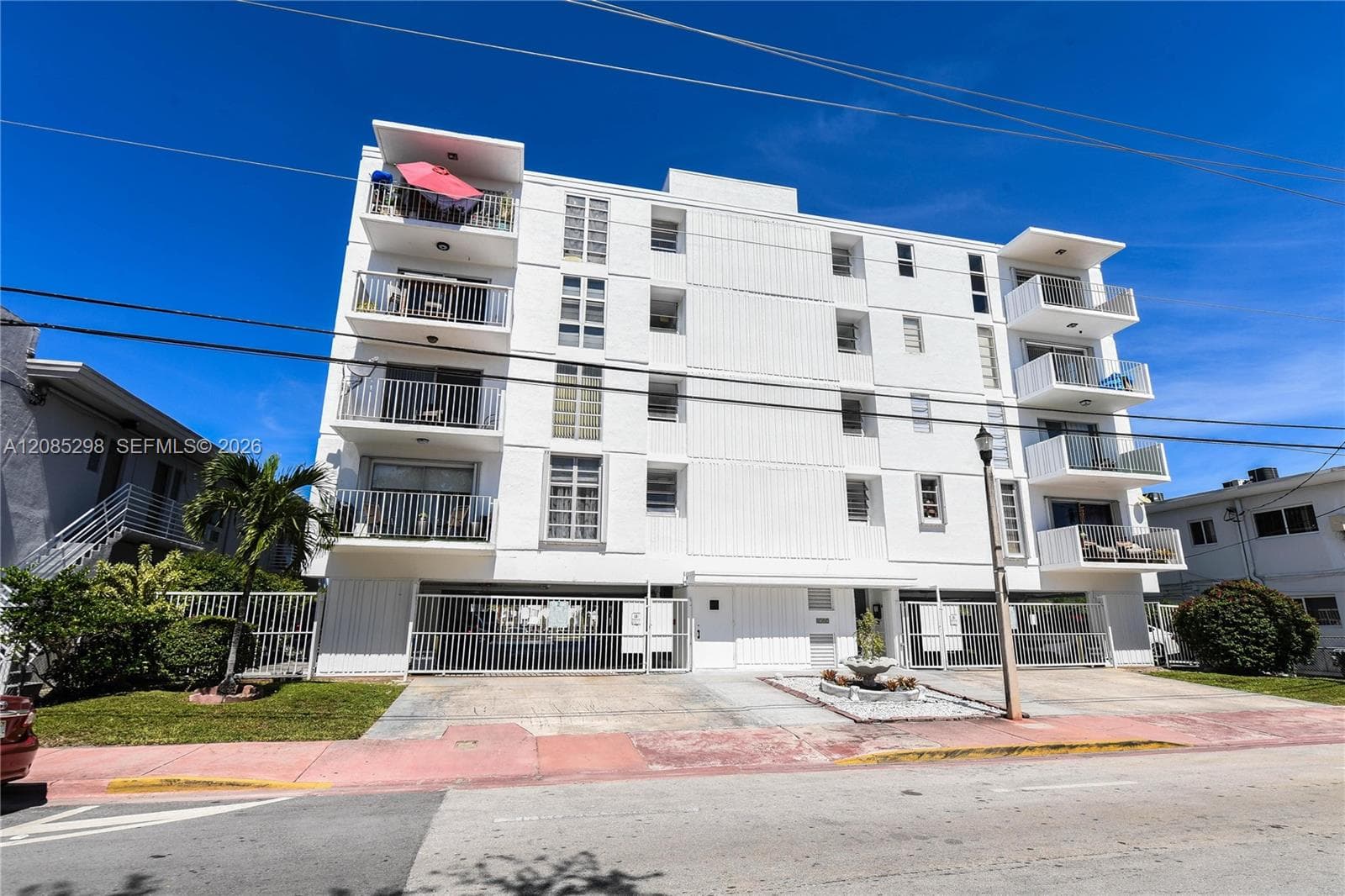 DOMINO TWO CONDO · #4D in Miami Beach - Photo 1